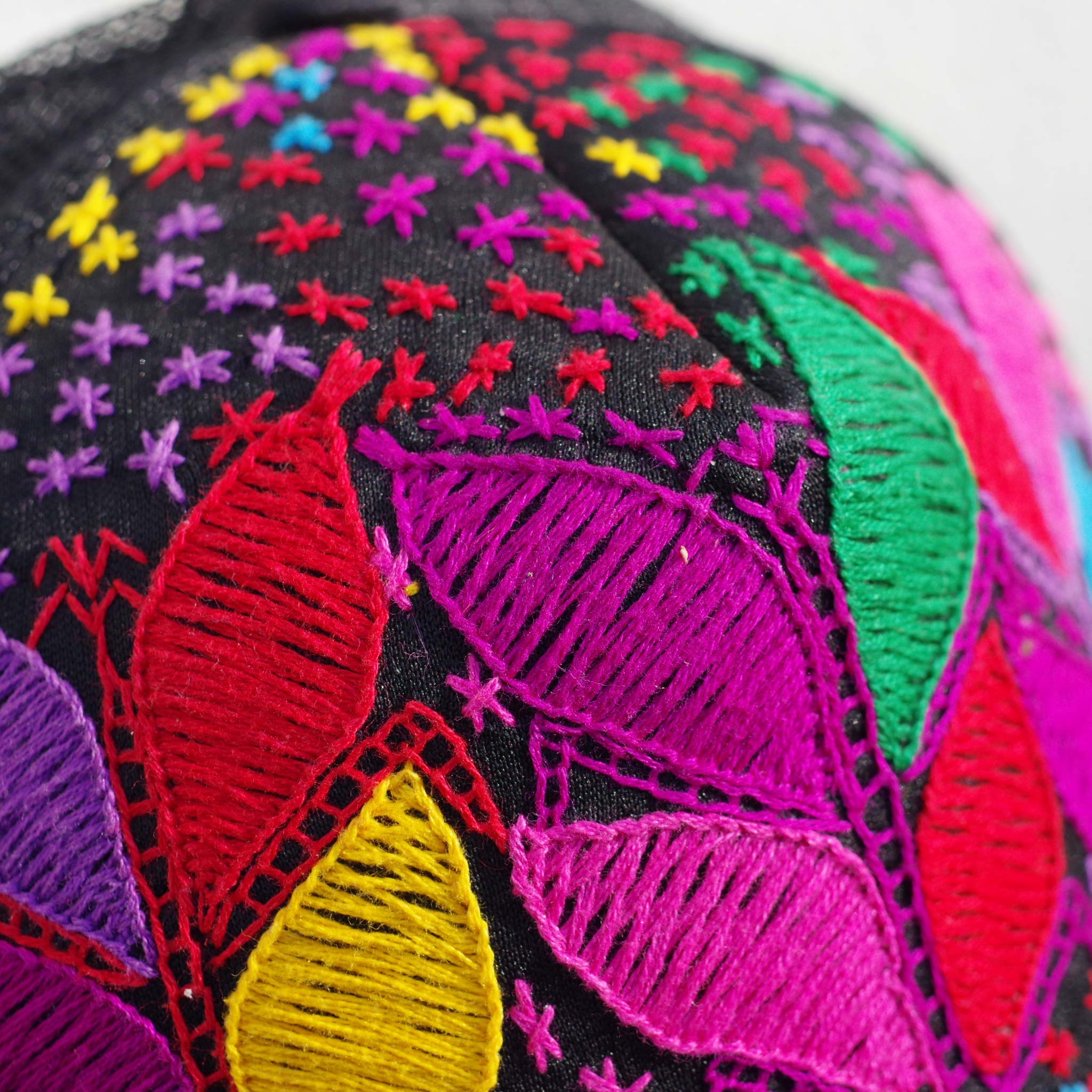 “刺繍CAP,刺繍,ボタニカル,カジュアル,embroidery,かっこいい,チカーノ,CAP,キャップ,野球帽,帽子,個性的,エスニック,かわいい,おしゃれ,中南米,メキシコ,メキシコ雑貨,雑貨,メキシコ雑貨PAD”