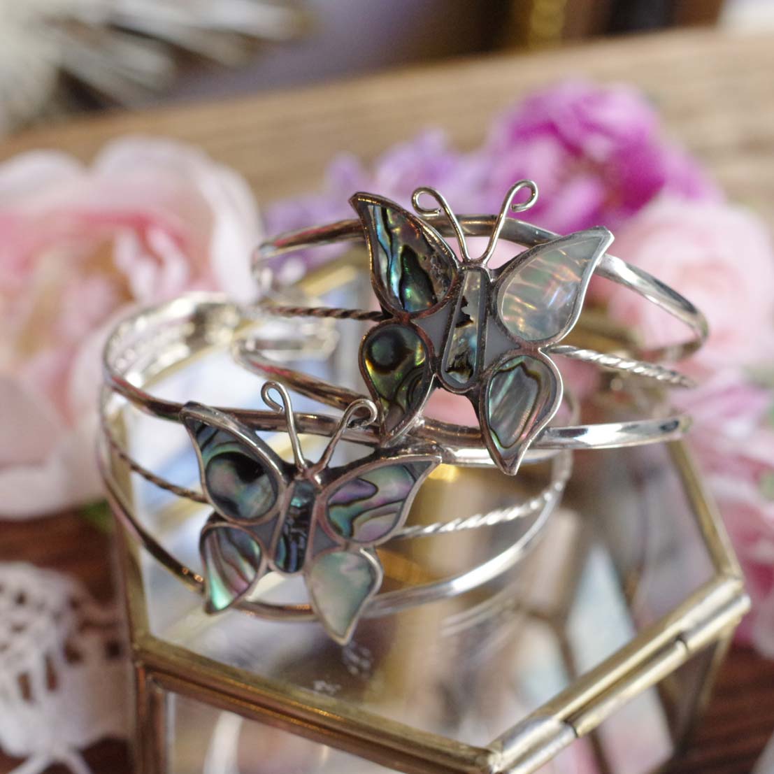 “アクセサリー,アクセ,ブレスレット,バングル,アルパカ,シェル,メキシカンアルパカ,チョウチョ,蝶,バタフライ,白い銅,メキシコ雑貨,メキシコ雑貨PAD”